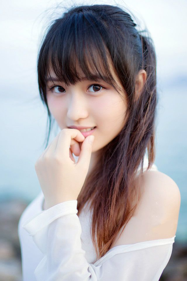 人之所以悲伤,是因为我们留不住岁月;而更无法面对的是有一日,青春,就这样消逝过去。